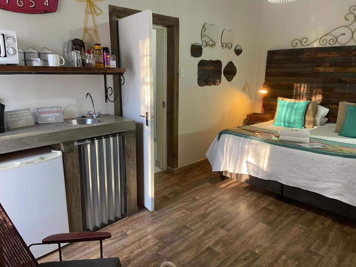 Cape Karoo Guesthouse โบฟอร์ตเวสต์ ภายนอก รูปภาพ