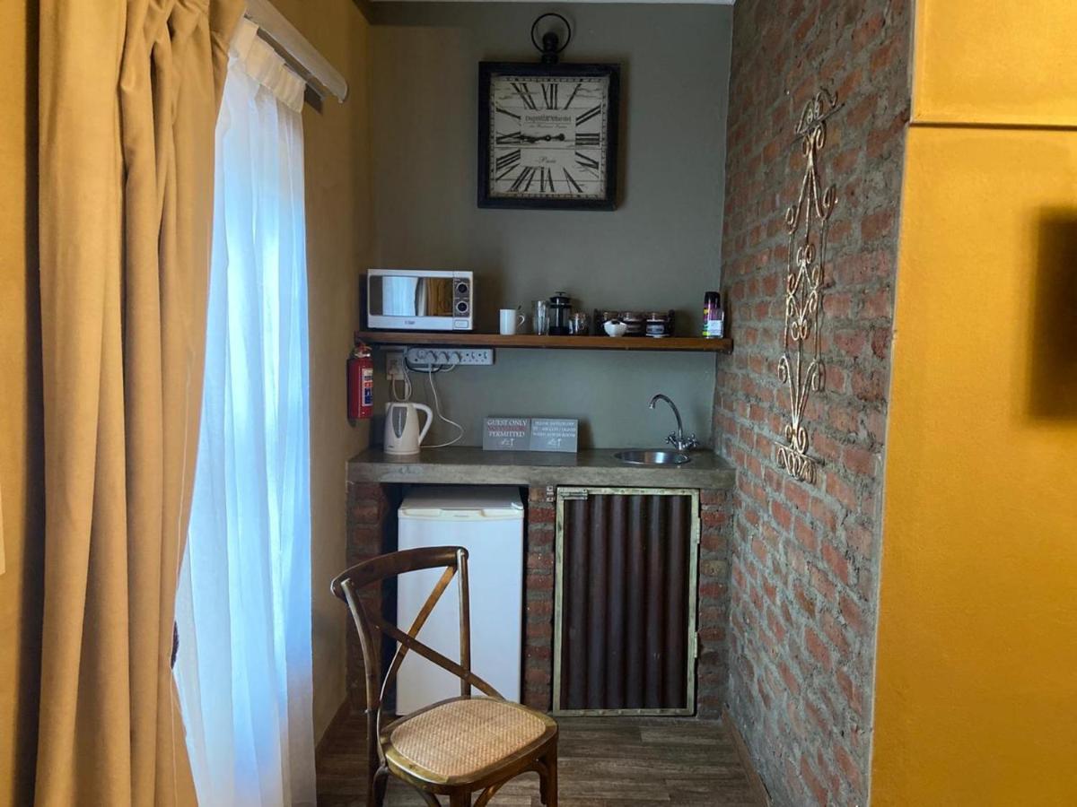 Cape Karoo Guesthouse โบฟอร์ตเวสต์ ภายนอก รูปภาพ