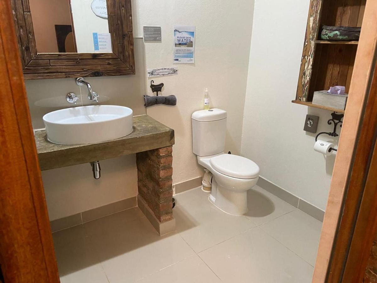 Cape Karoo Guesthouse โบฟอร์ตเวสต์ ภายนอก รูปภาพ