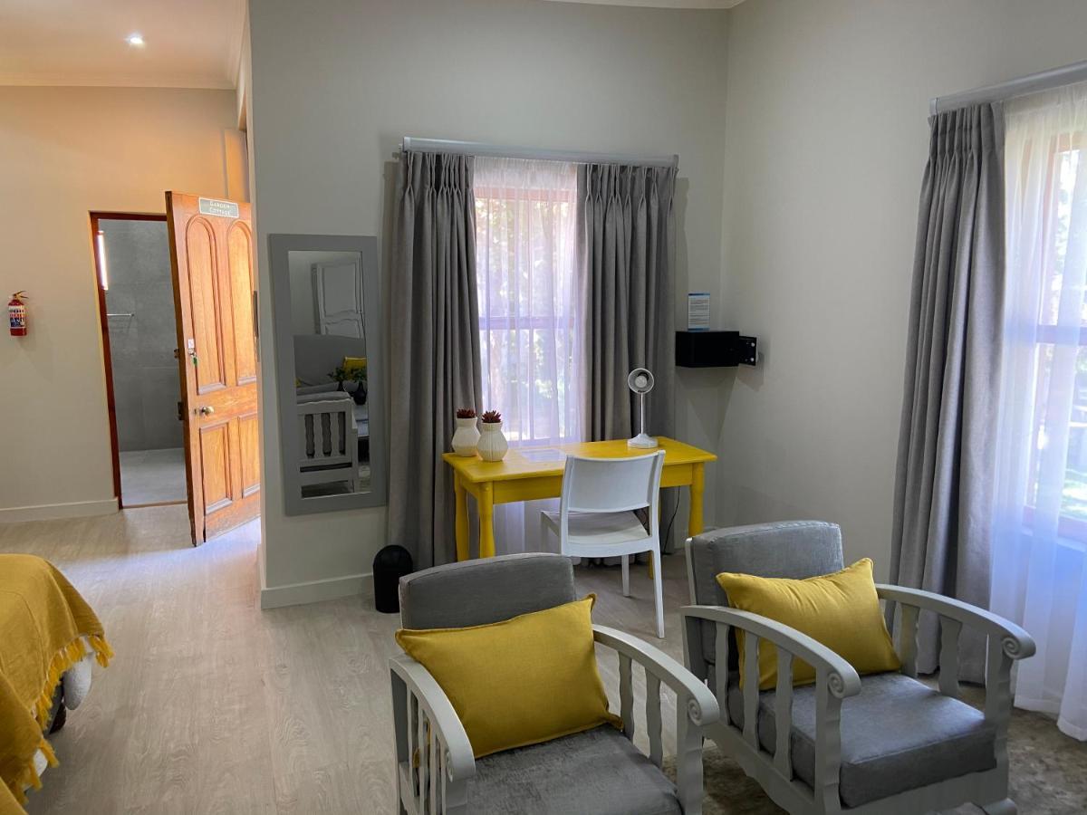 Cape Karoo Guesthouse โบฟอร์ตเวสต์ ภายนอก รูปภาพ