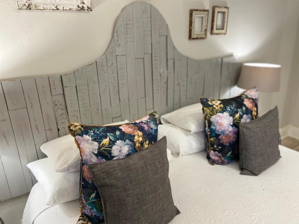 Cape Karoo Guesthouse โบฟอร์ตเวสต์ ภายนอก รูปภาพ